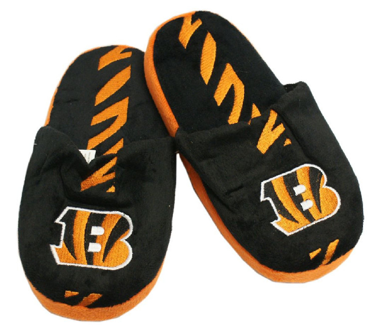 Cincinnati Bengals Slipper - Youth 8-16 Size 5-6 Stripe - (1 Pair) - L