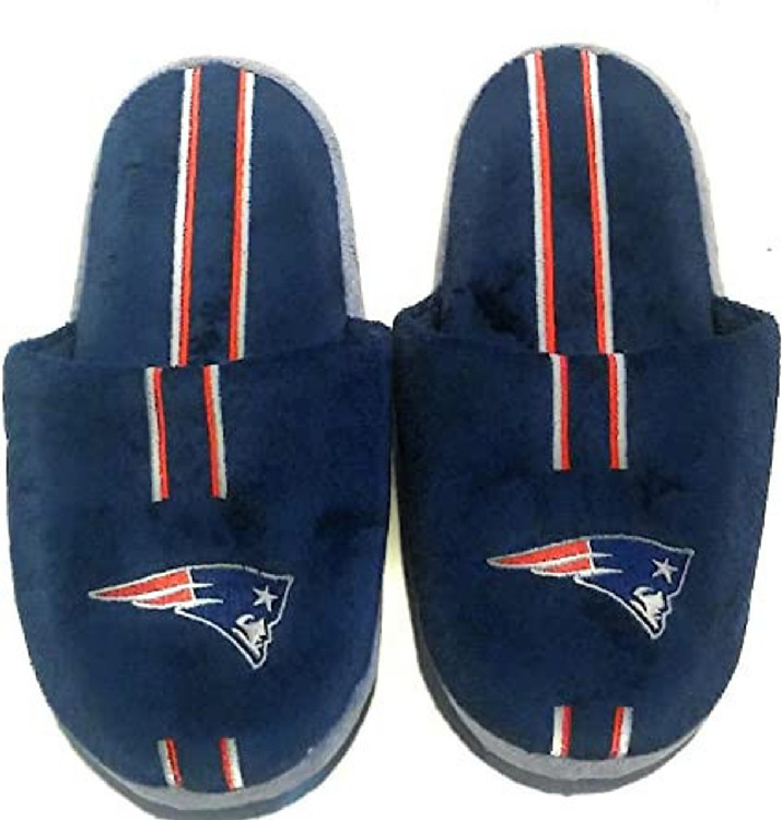 New England Patriots Slipper - Youth 4-7 Size 13-1 Stripe - (1 Pair) - XL