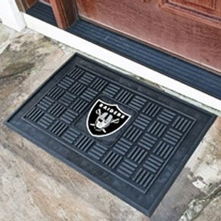 Las Vegas Raiders Door Mat Medallion 19x30