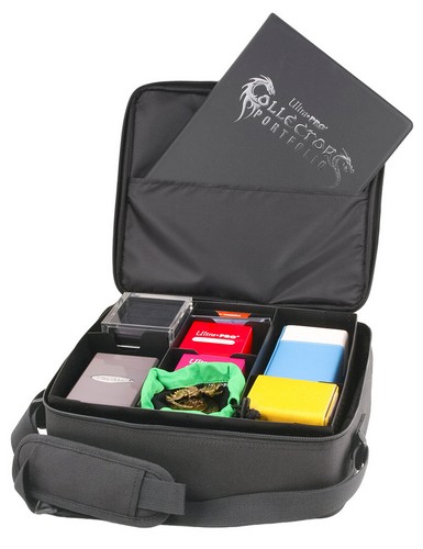 Ultra Pro Deluxe Gaming Case -