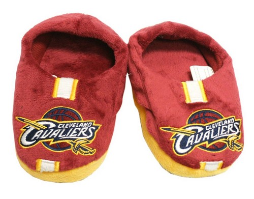 Forever Collectibles Cleveland Cavaliers Slippers - Youth 4-7 Stripe (12 pc case) CO