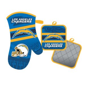 Los Angeles Chargers Oven Mitt and Pot Holder Set